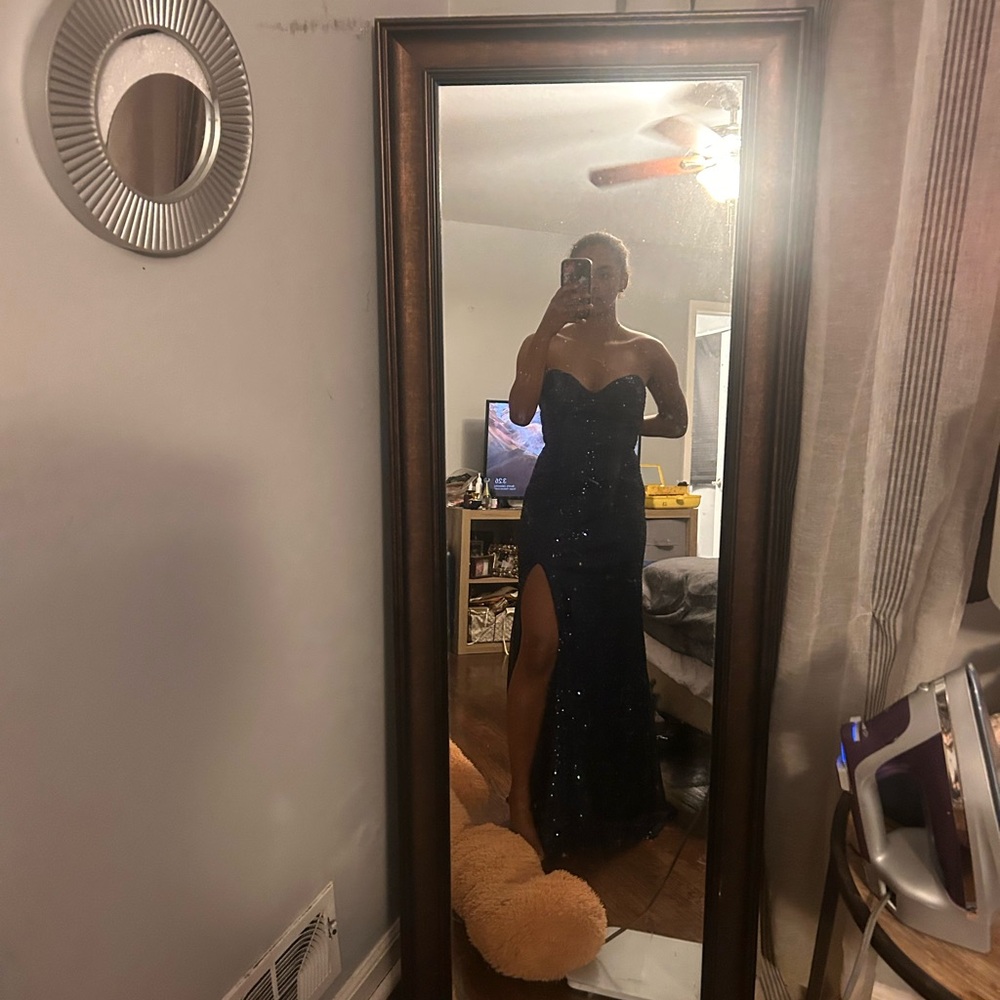 Elegant Black Strapless Gown with Slit